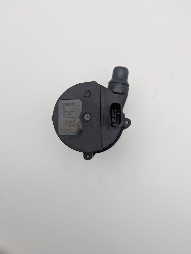 Купити Додаткова насос води bmw 5 546843-10