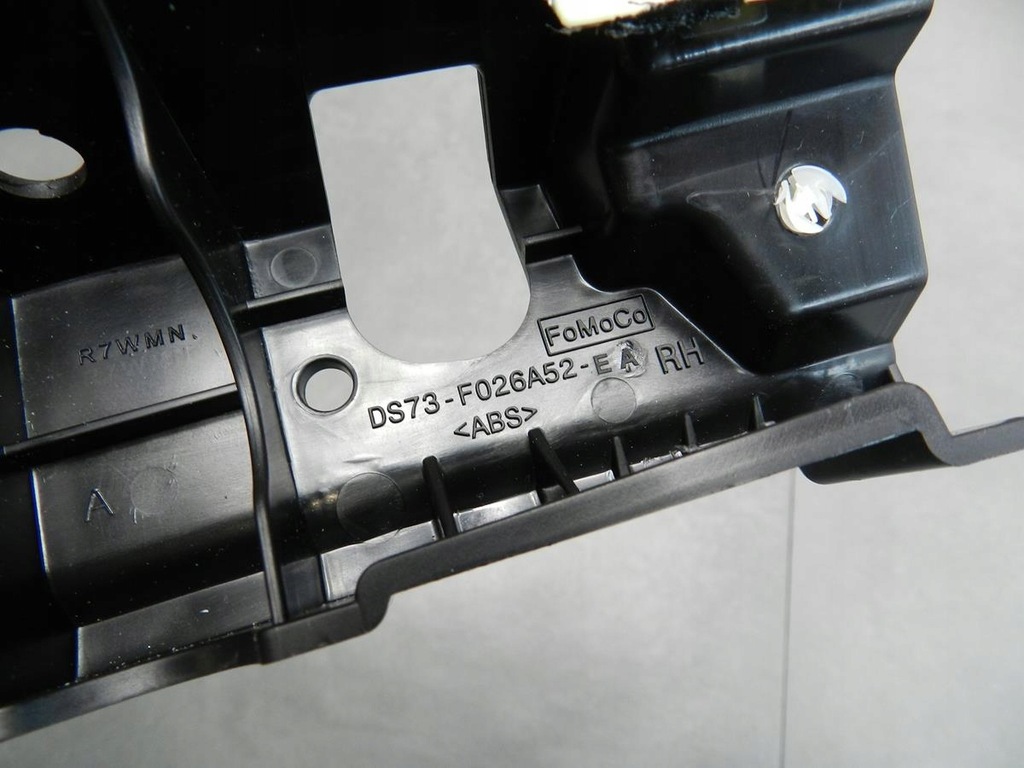 фото №12, Mondeo mk5 направляющая обшивка стойка правое левая перед