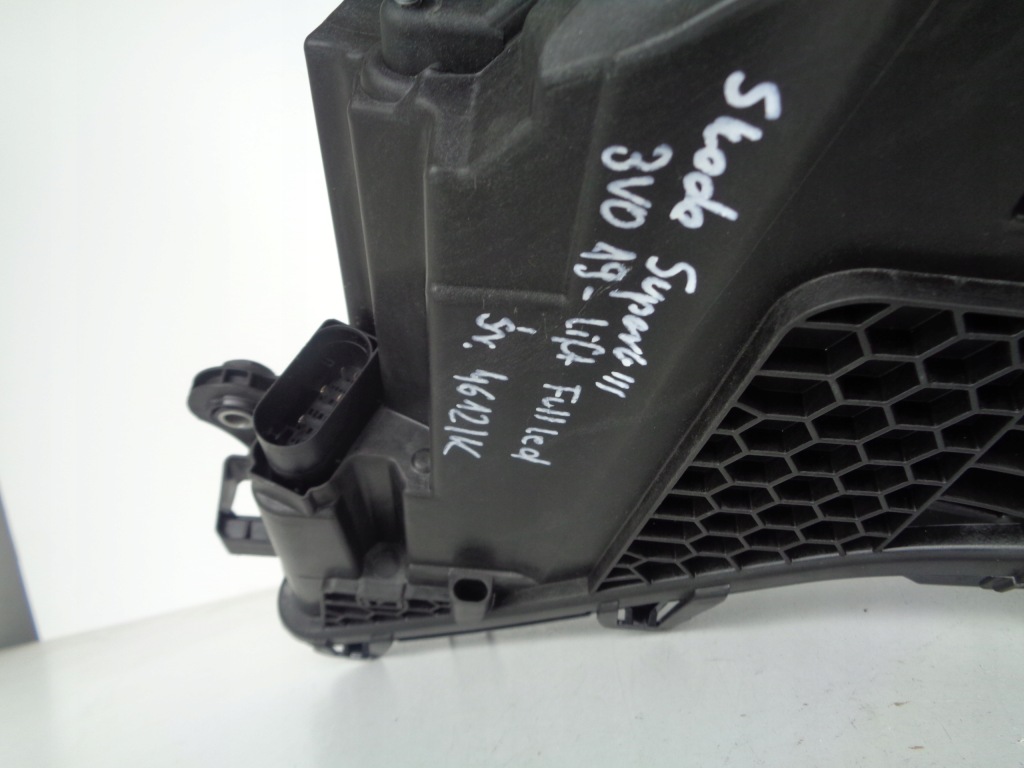 Купить Фара правый  фара skoda superb 3 3v 3v0 19- рестайлинг  full led