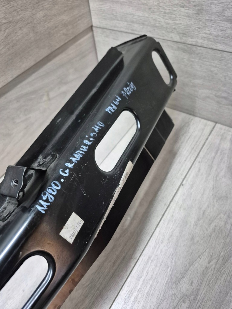 11800. maserati granturismo усилитель рама правый перед 980001046 в Украине