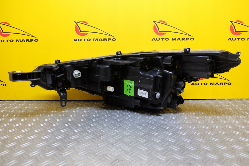 Купити Toyota corolla cross 2022- фара фара full led права срібляста америка