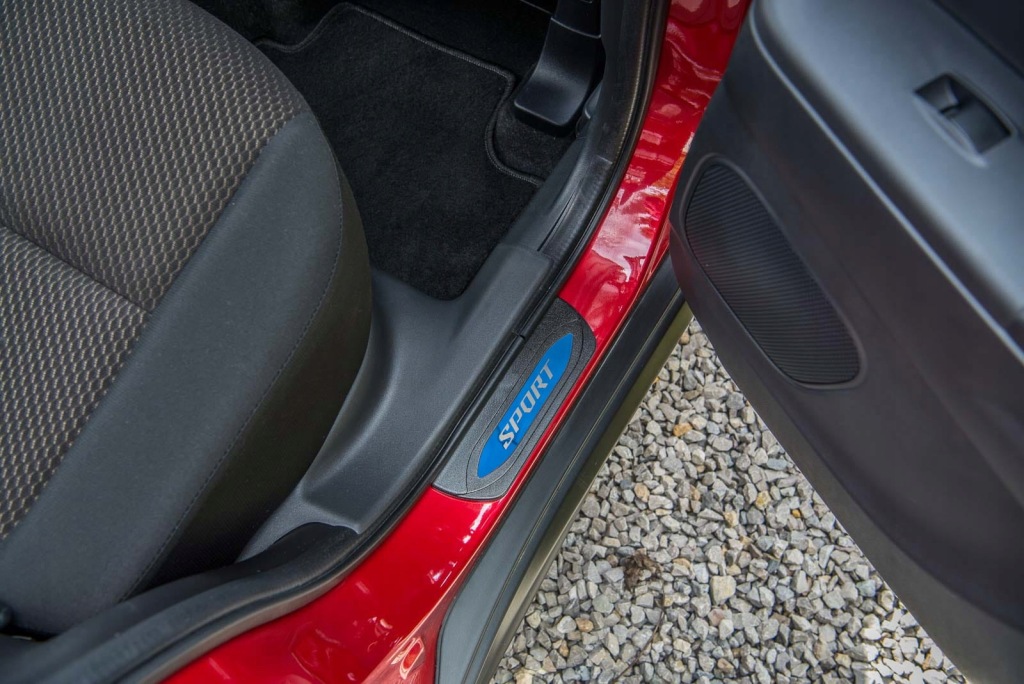 Mitsubishi asx 2010+ внутреннее накладки пороговые abs Недорого