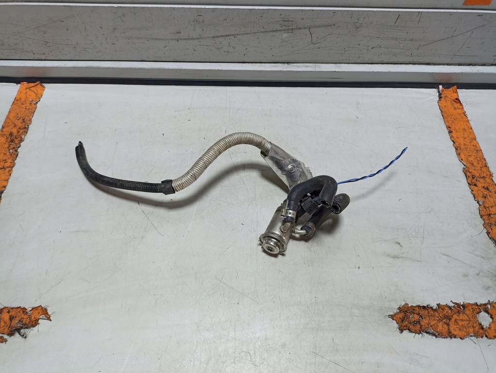 фото №1, Bmw 2 f44 форсунка adblue 8580209 2,0d