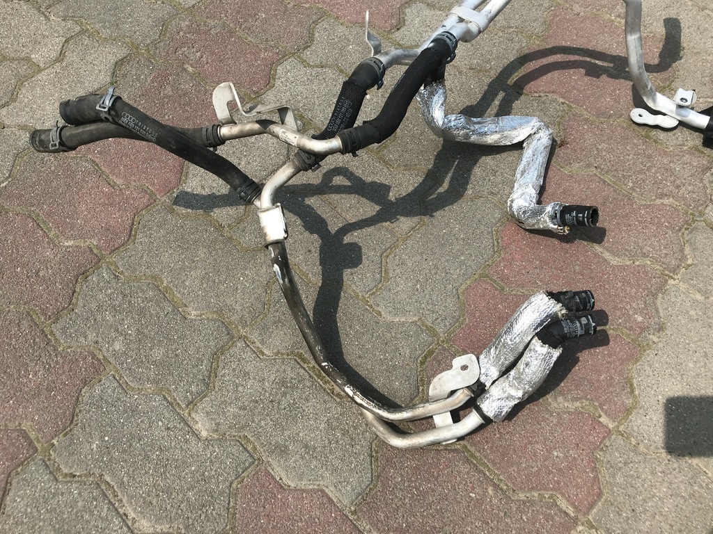 фото №4, Audi r8 5.2 труба шланг wody рідина 4s0121481e