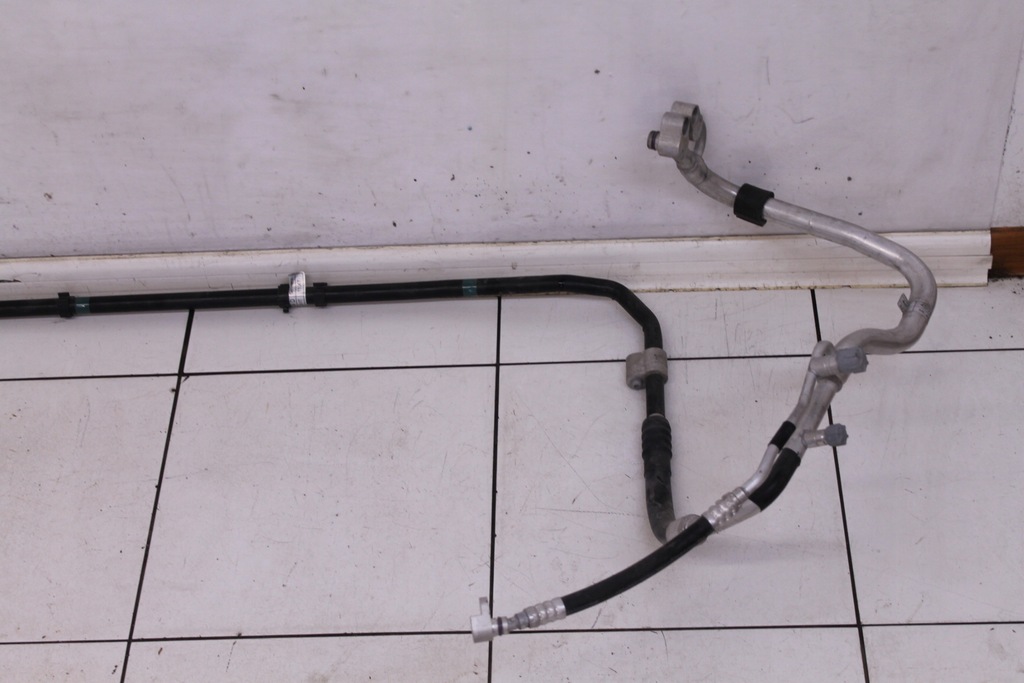 фото №2, Audi r8 4s трубка wąż кондиционера 4s0816738d