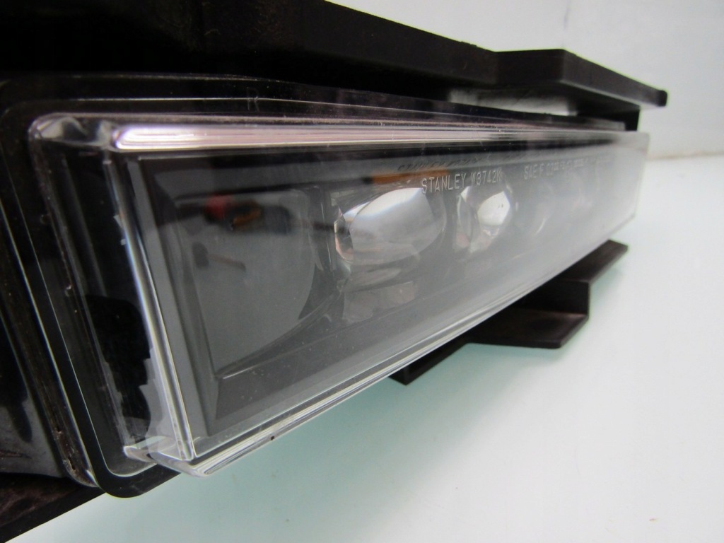 Honda e:ny1 eny1 24r фара правый  к движение dziennej правый перед a096051 Доставка