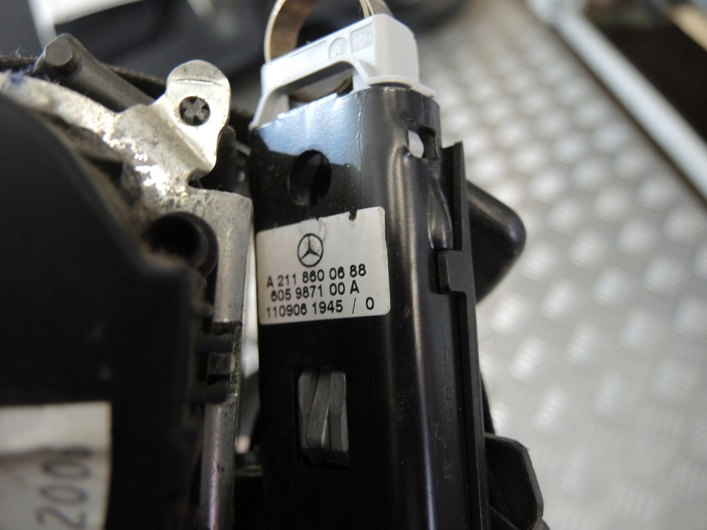 фото №4, Pas безопасности левый mercedes gl x164 ml w164