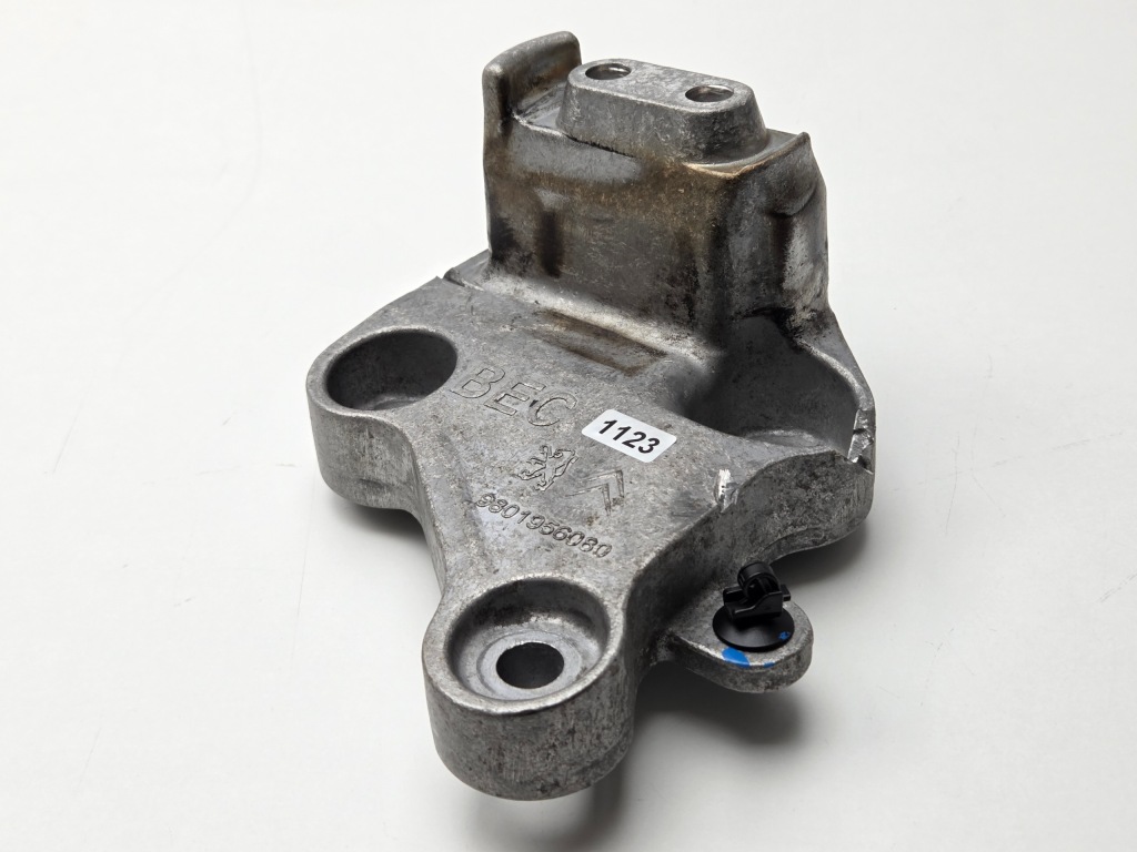 Купити Proace city berlingo rifter кронштейн кронштейн коробки 9801956080