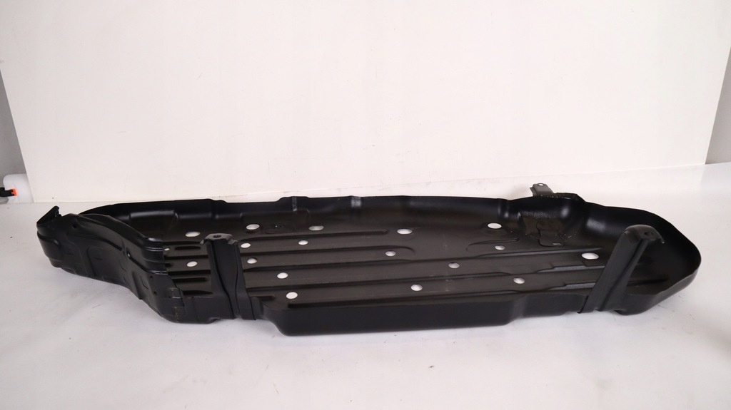 фото №4, Toyota land cruiser 200 4.5 d v8 08- защита бака топлива