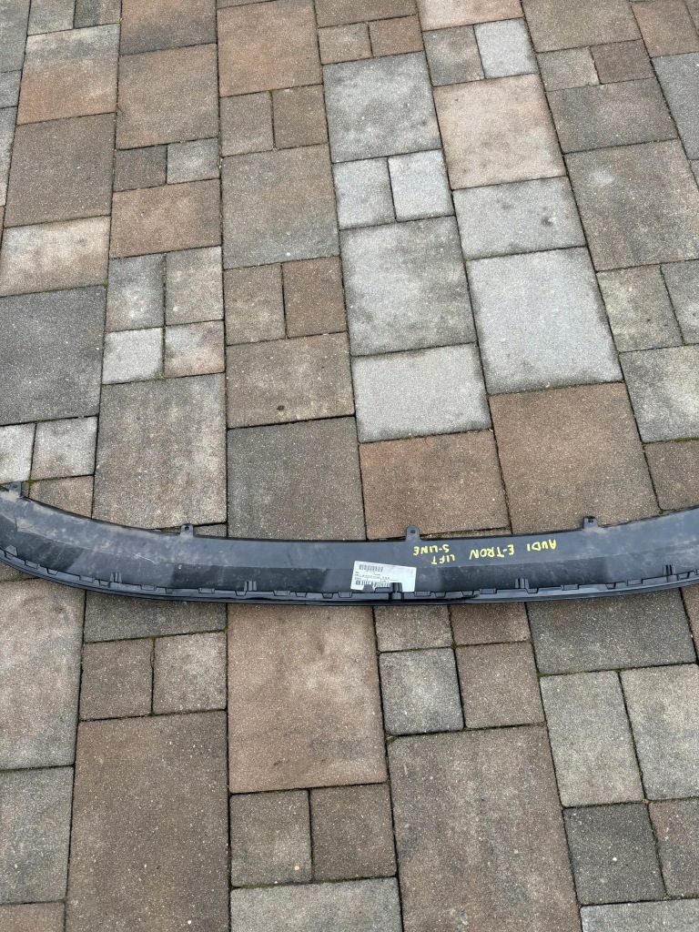 фото №8, Audi e-tron lift s-line бампер перед