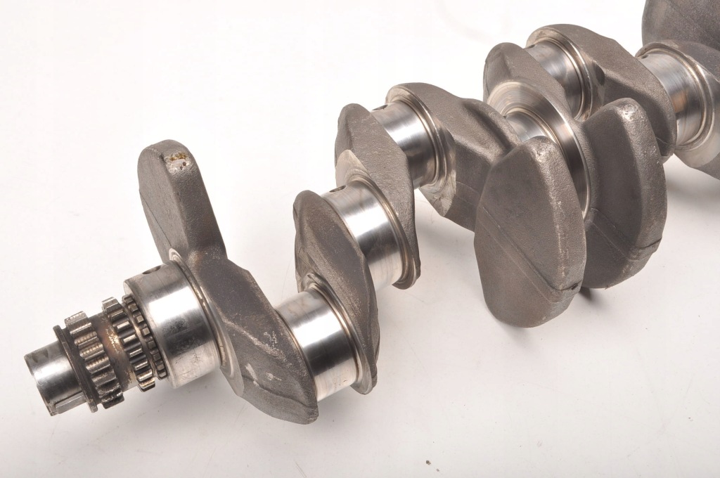 Nissan qashqai 2 j11 wał колінчастий 1.2 dig-t 2757r Зі Шроту