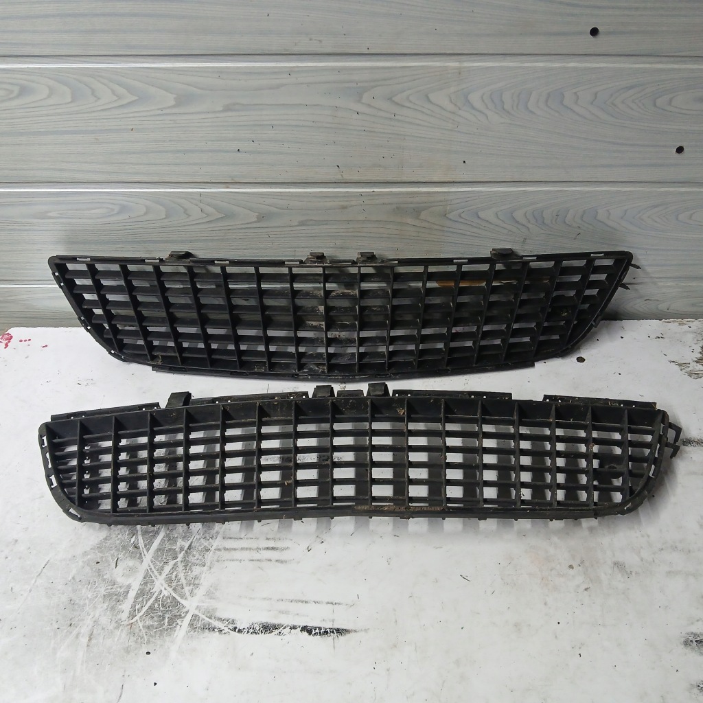 фото №1, Решётка средняя бампера перед opel vectra c lift 13182906