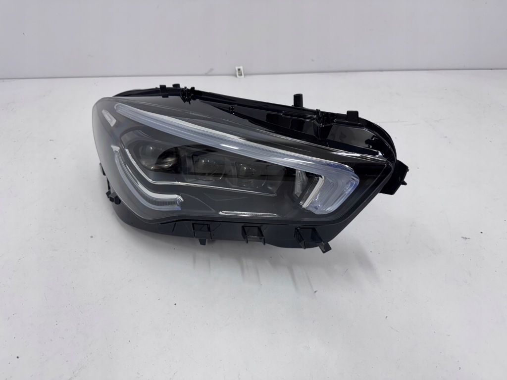 Купити Фара перед передня права mercedes c118 w118 a118 led multimeam