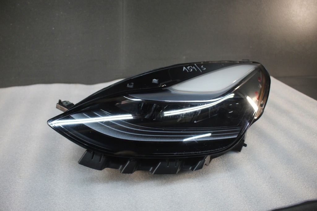 Купити Лампа ліва перед tesla model 3 y full led рестайлінг  151495200d
