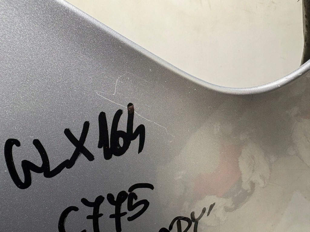 Mercedes gl x164 крила лівий перед c775 775 Недорого