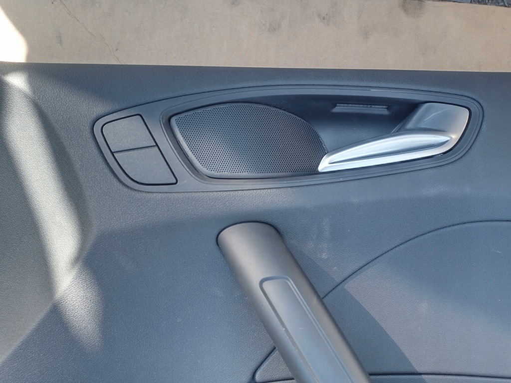 фото №3, Обшивка дверь правый перед audi a1 sportback