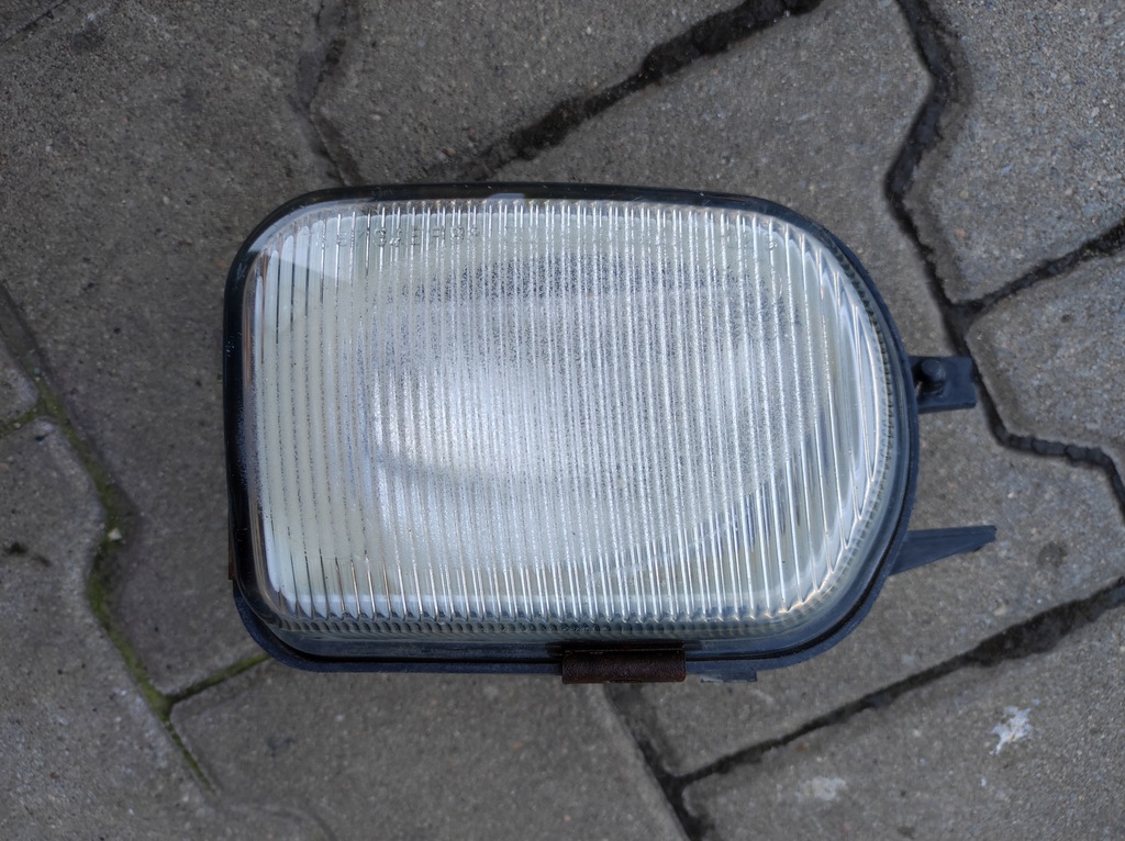 фото №1, Левый передний противотуманная фара mercedes c klasa 15099900