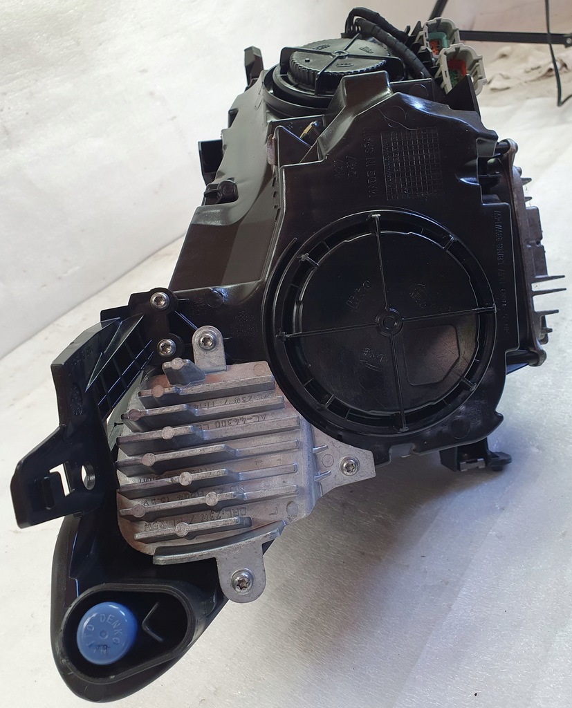 фото №13, Левая лампа перед infiniti q30 qx30 full led идеальное состояние