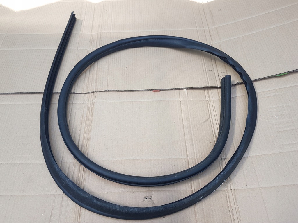 фото №1, Ford kuga mk1 прокладка двері правий задня