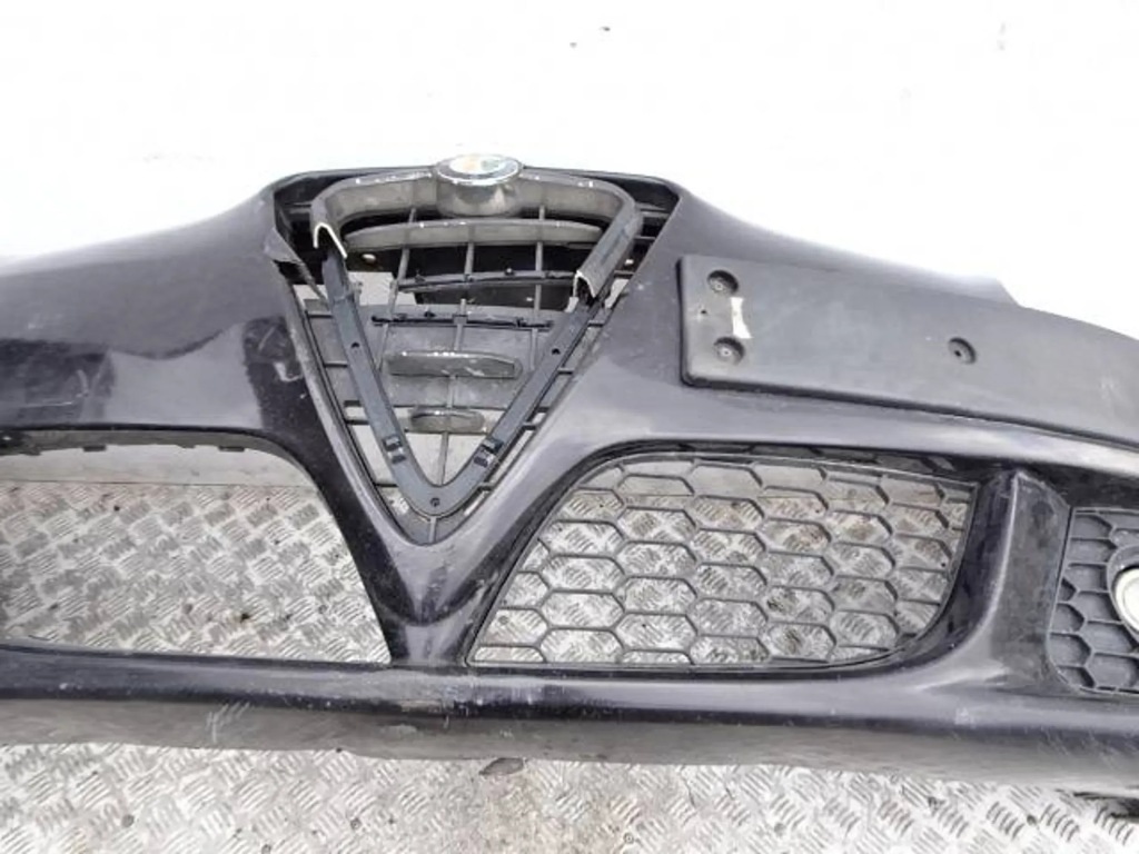 Бампер перед alfa romeo giulietta 805 Киев