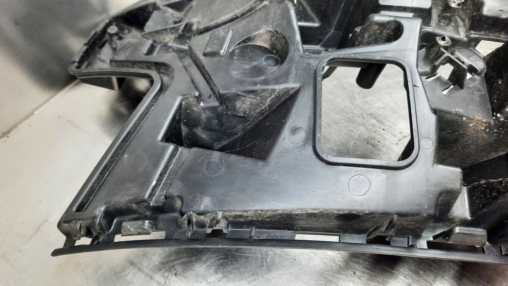 фото №5, Напрямна бампера перед лівий 31425230 volvo v40 xc40 12-18r