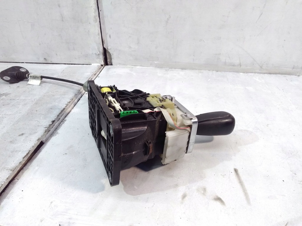 фото №8, Volvo v70 2008 домкрат переключения передач / верхний