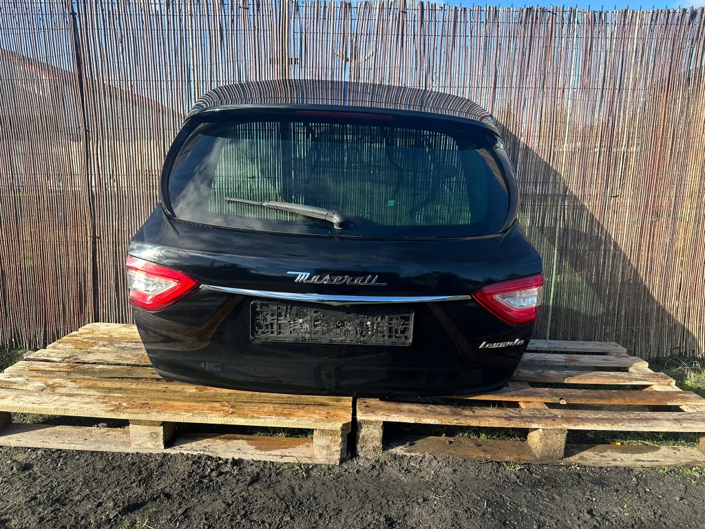 фото №1, Крышка багажника задняя задняя багажника maserati levante 2017 m161 лак c820