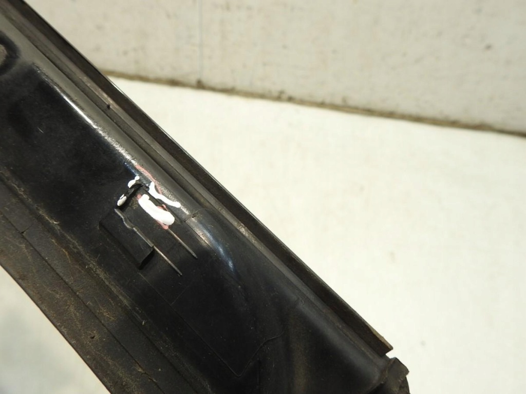 Молдинг накладка поріг лівий задній mercedes r w251 a2516800535 Оригінал