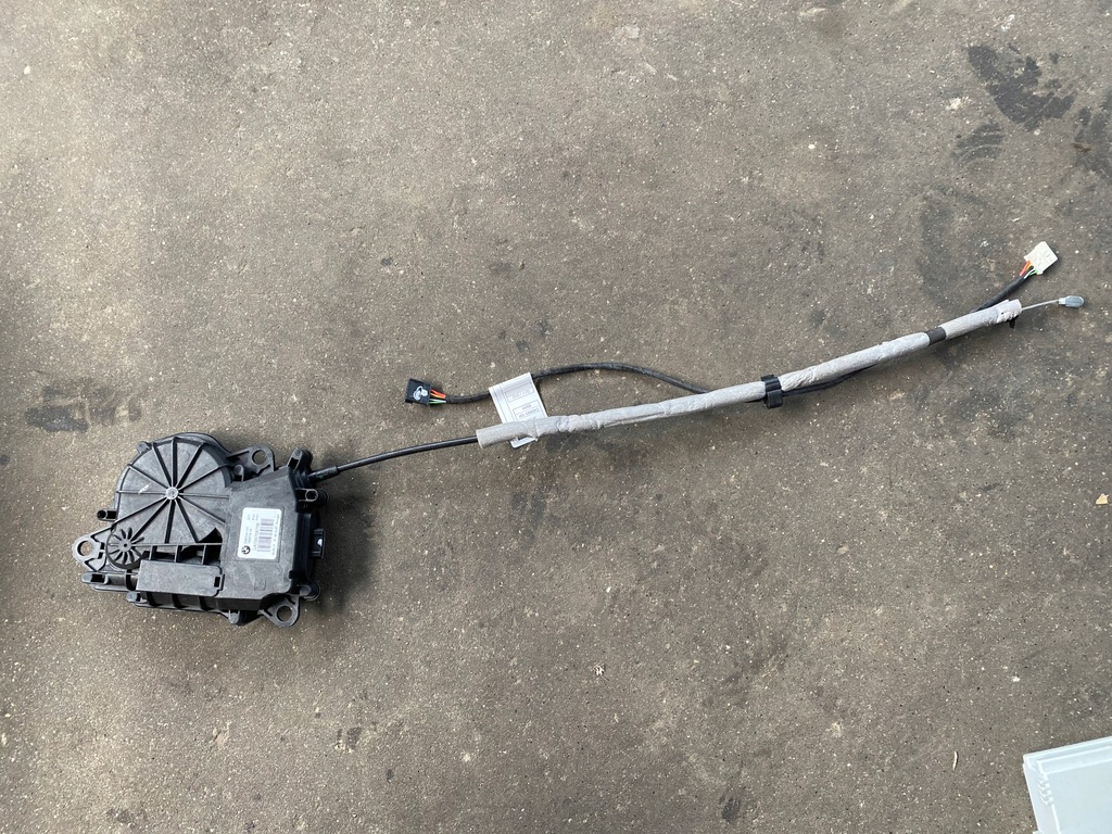 фото №1, Bmw 7 g11 g12 замок доводчик задний крышки 7357097