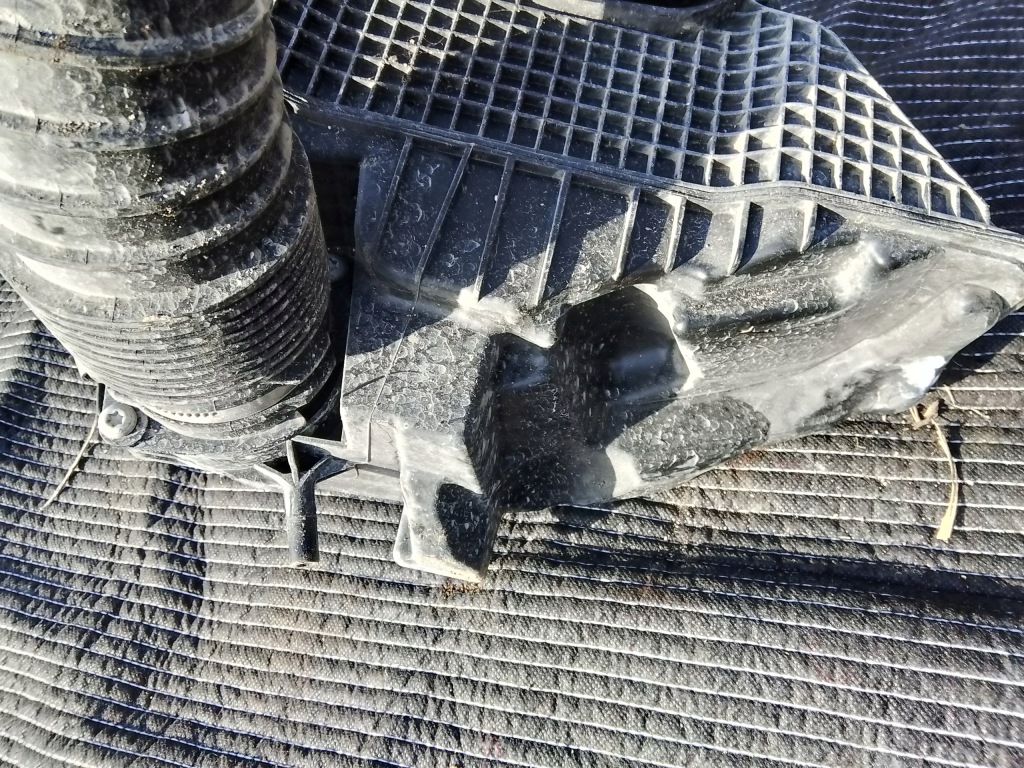 фото №3, Dacia sandero корпус фильтра воздуха 8201173592