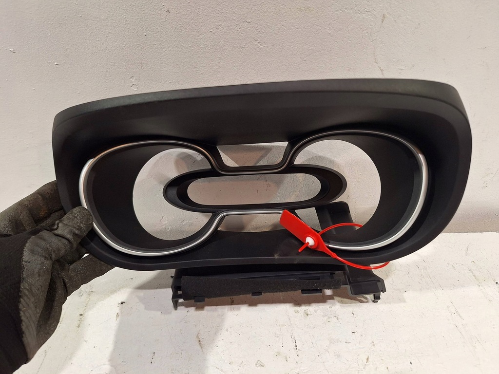 фото №1, Захист рамка спідометра 681010993r renault trafic iii iv 21-