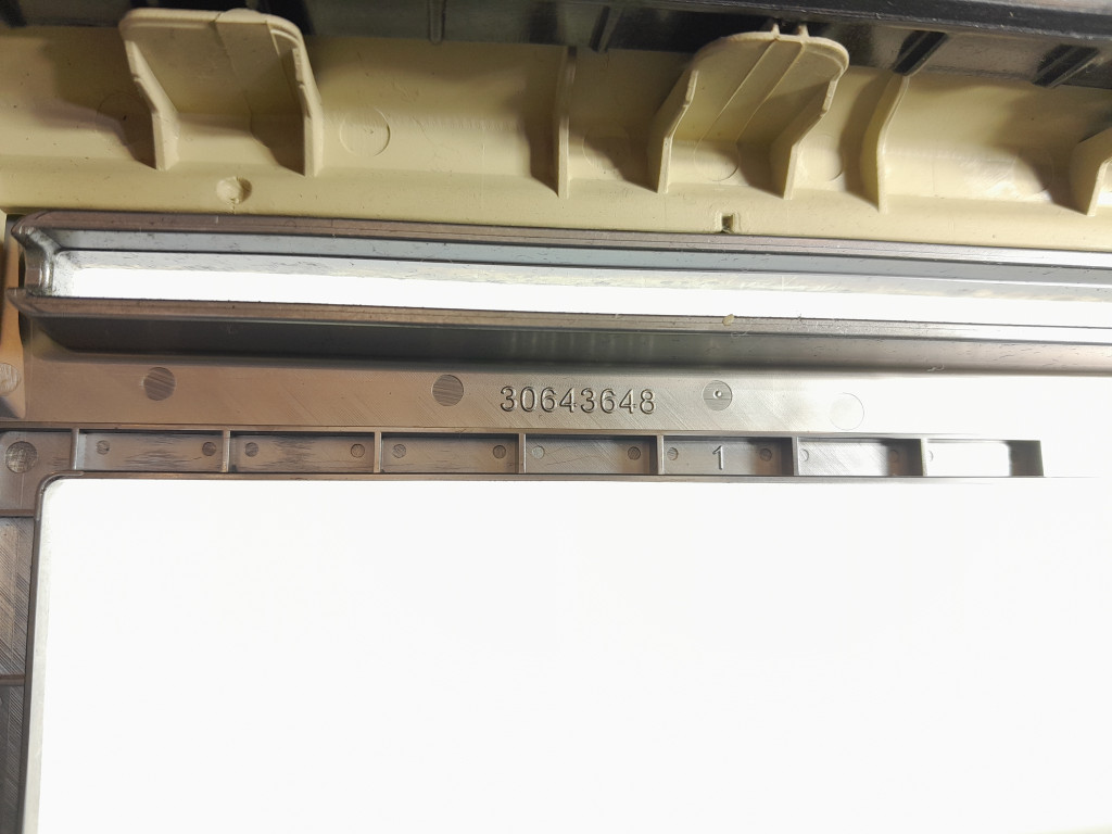 фото №9, Volvo s80 ii защита рамка радио панель 30643647 30672195