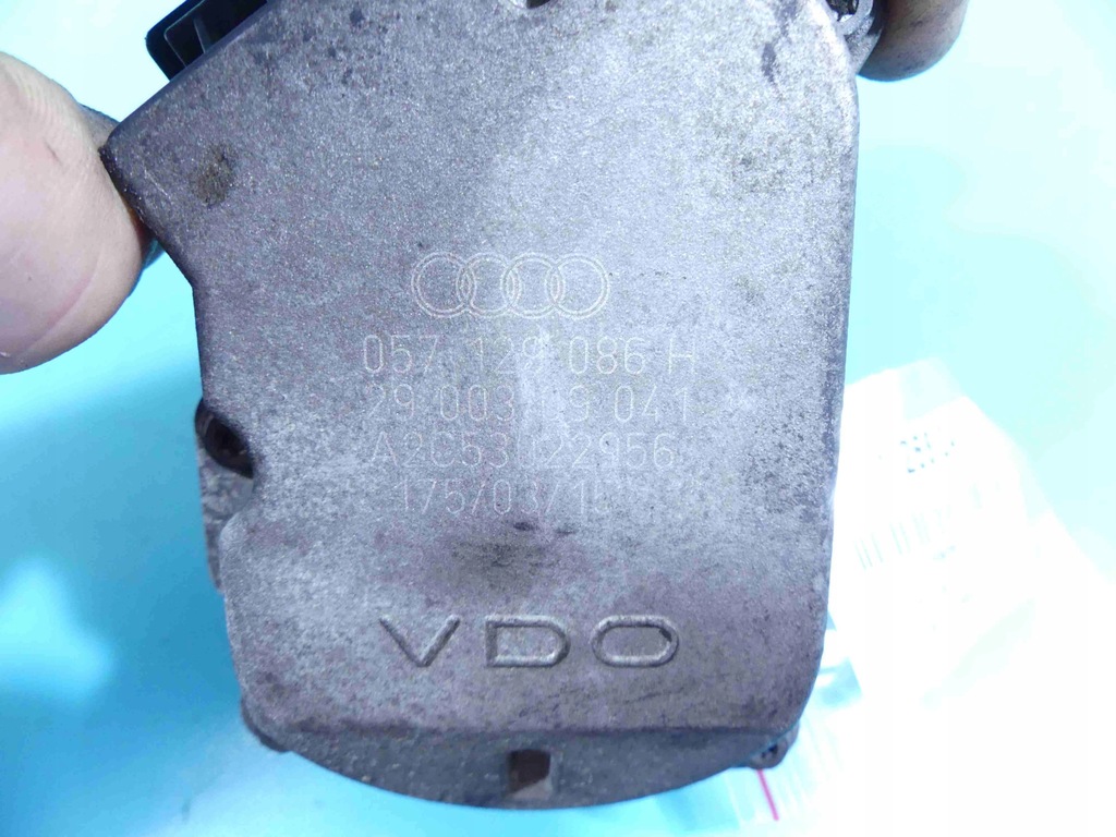 фото №6, Регулятор коллектор audi a8 d3 4.0 tdi 057129086h