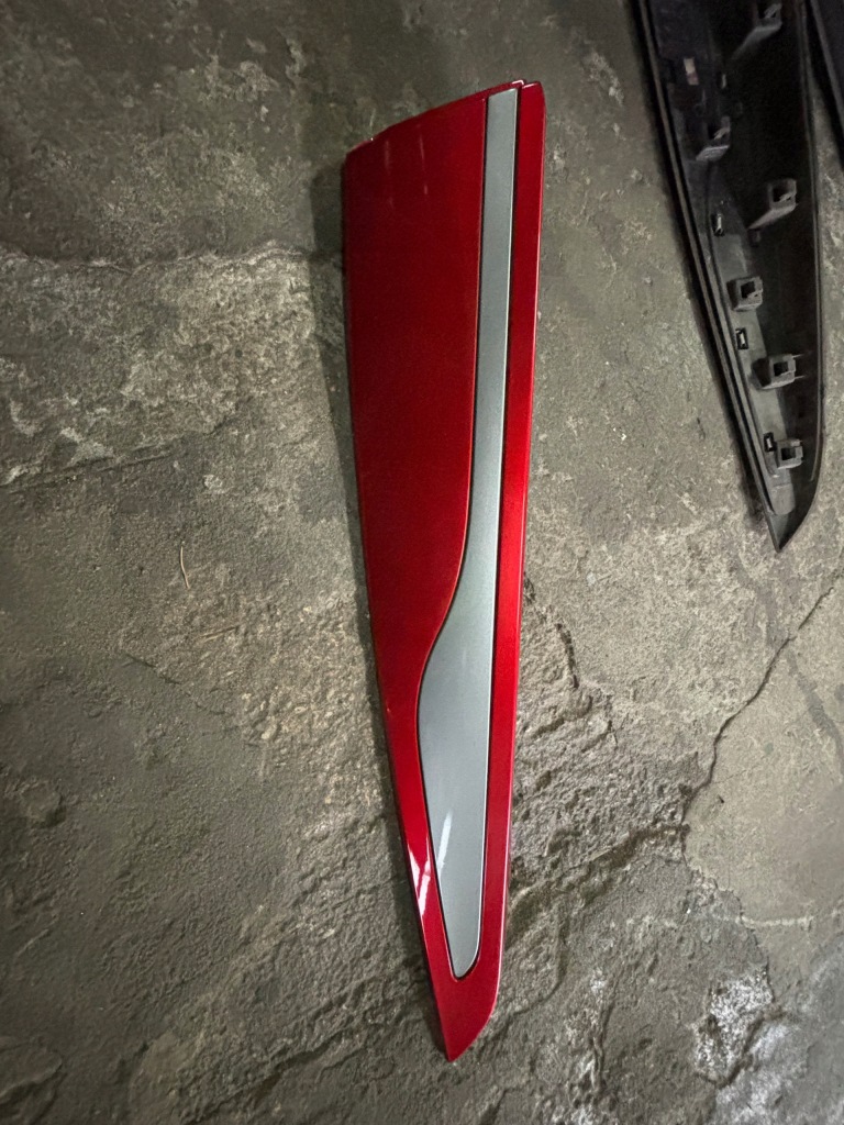 Купити Молдинг двері clio iv gt хром задня права