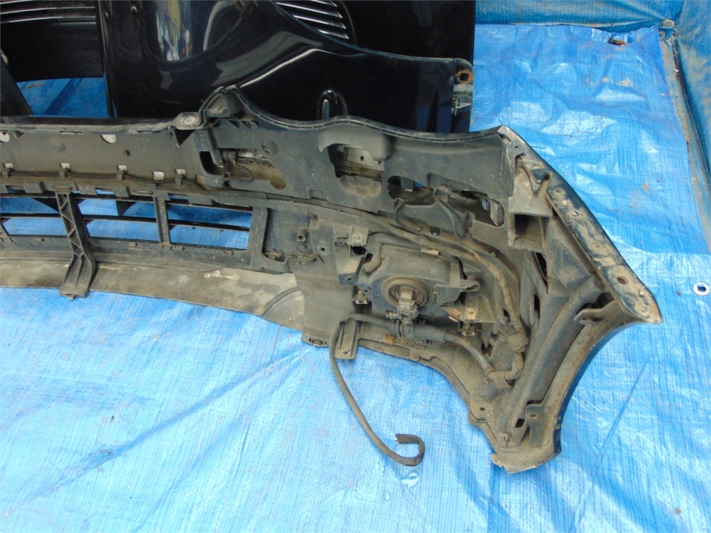 Mercedes c-klasa w203 рестайлінг  бампер перед ксенон Недорого