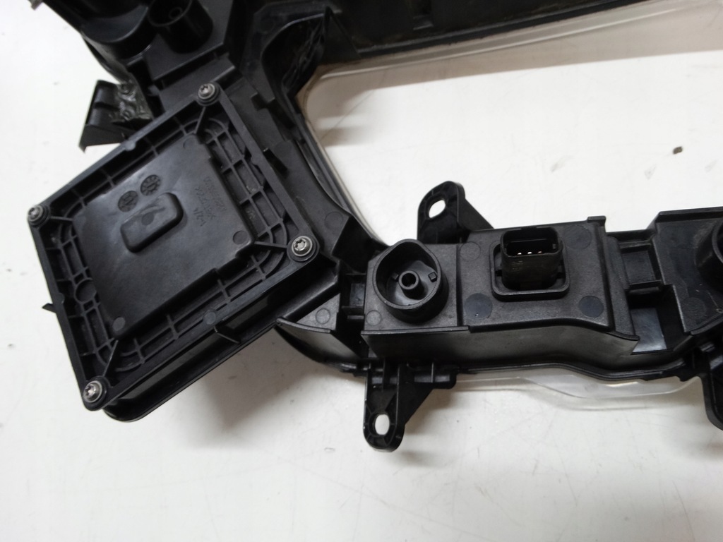 фото №11, Лампа led противотуманная фара renault captur 266007846b