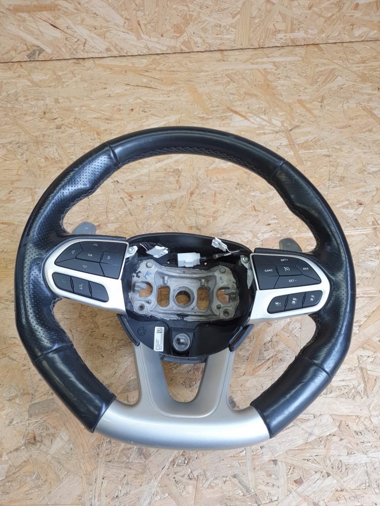 фото №1, Jeep grand cherokee wk2 srt воздуховод мультифункция