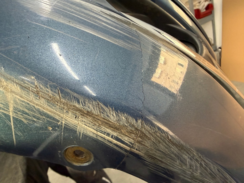 Бампер перед передний citroen c4 picasso 1 рестайлинг  led 9680402277 Киев