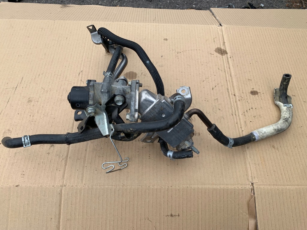 фото №1, Радиатор выхлопных газов egr toyota yaris iii 1.5 hybrid 220500-0020 оригинал