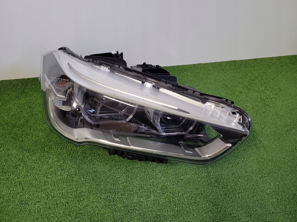 Купити Bmw x1 f48 лампа права фара правий full led 7495004