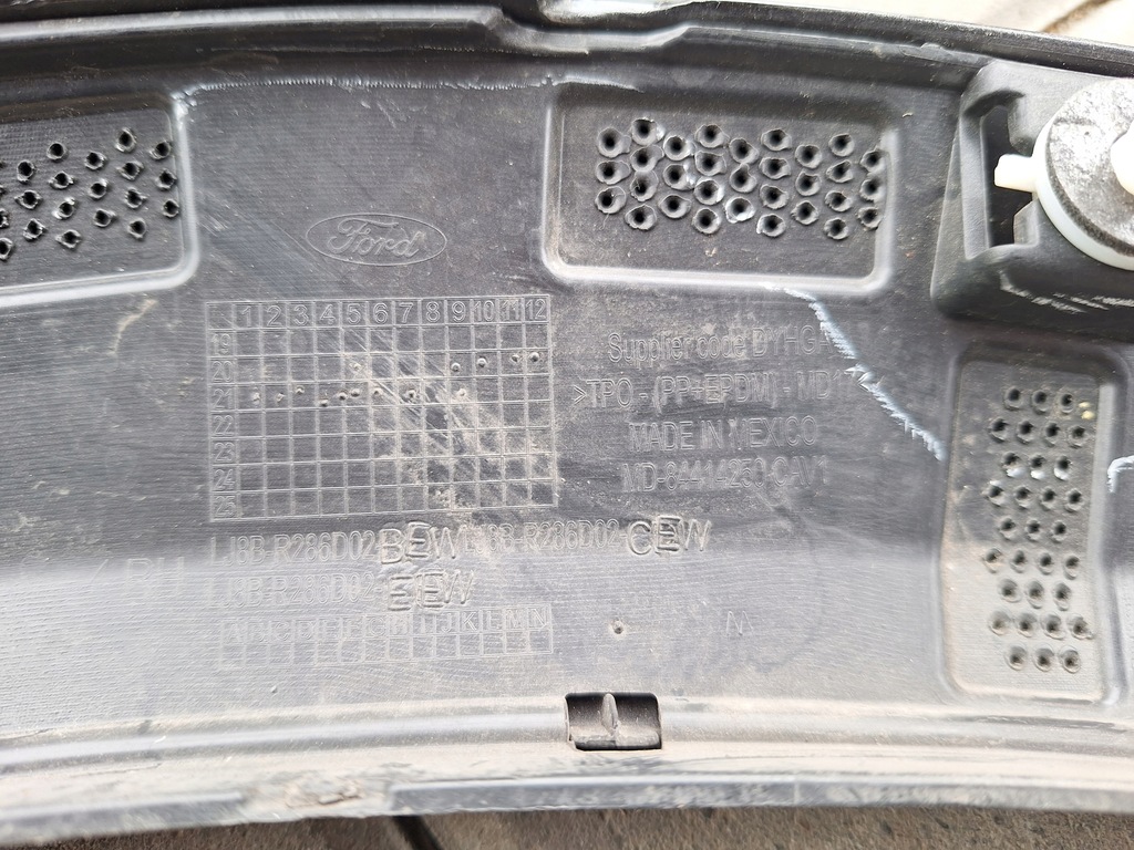 фото №10, Молдинг крыла правая задняя ford mustang mach-e