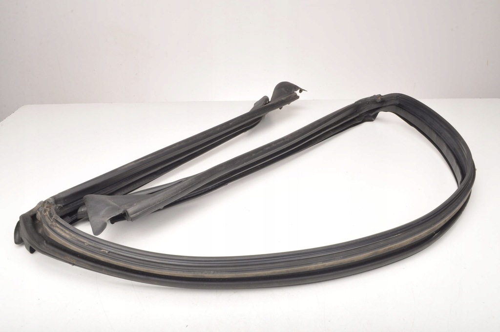 фото №6, Ferrari california f149 прокладка стекло лобовое