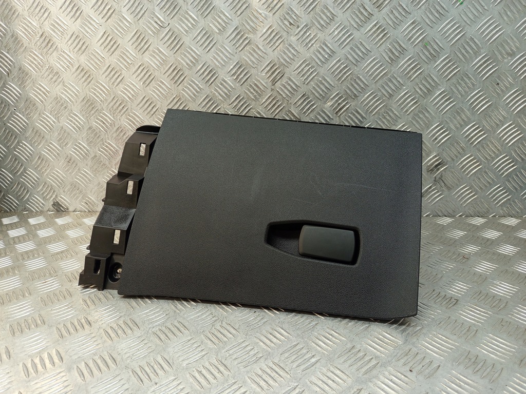 фото №7, Bmw оригинальный номер 7937981 1' f40 бардачок панели консоли пассажира