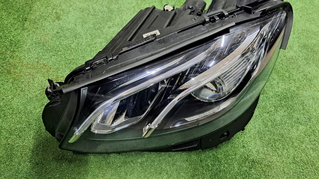 фото №1, Mercedes e-klasa w213 full led лампа передняя