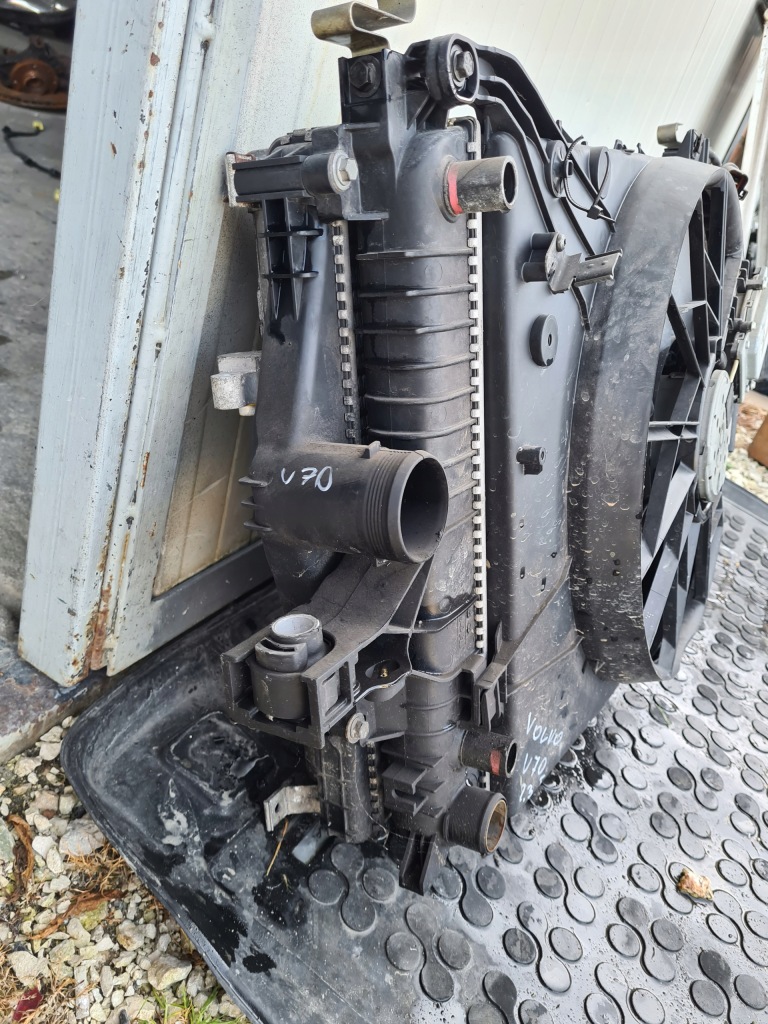 Радиатор воды кондиционер вентилятор volvo s80 v70 1 t5 Недорого