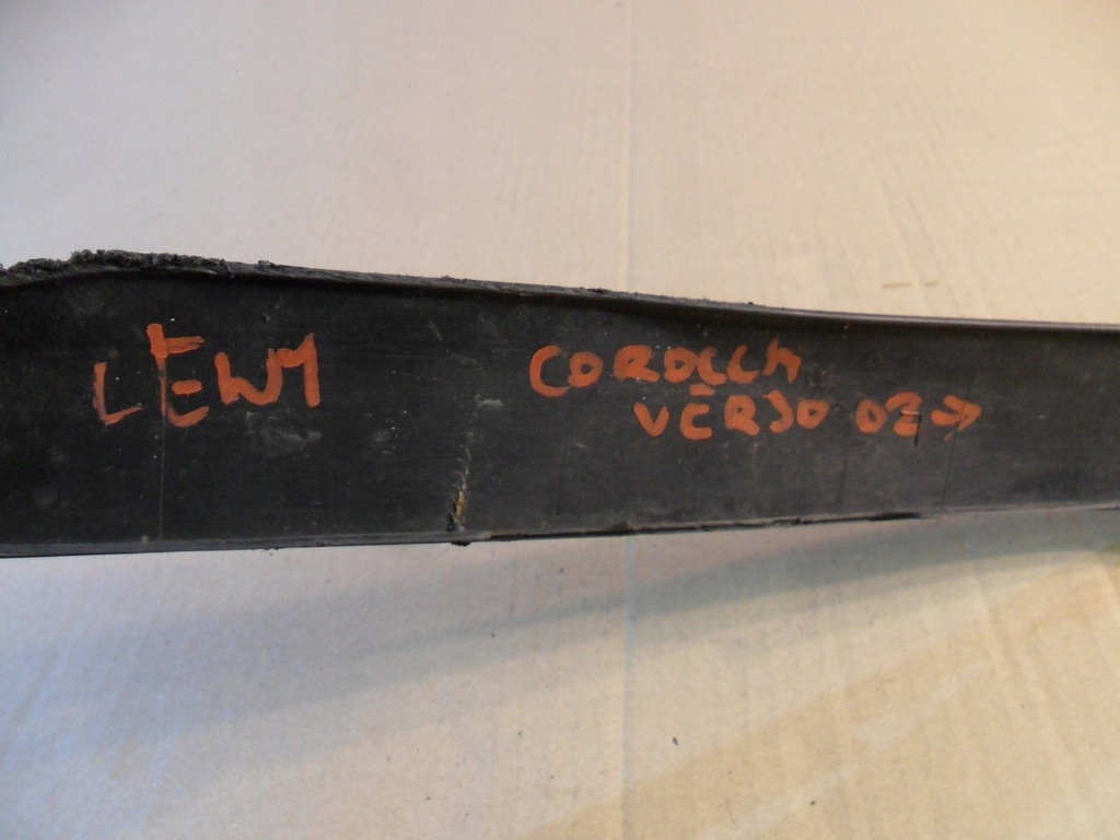 фото №10, Накладка-спойлер спойлер бампера toyota corolla verso 01-04