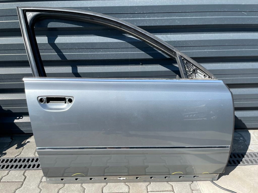 фото №1, Audi a8 d3 дверь правое перед цвет ly7g