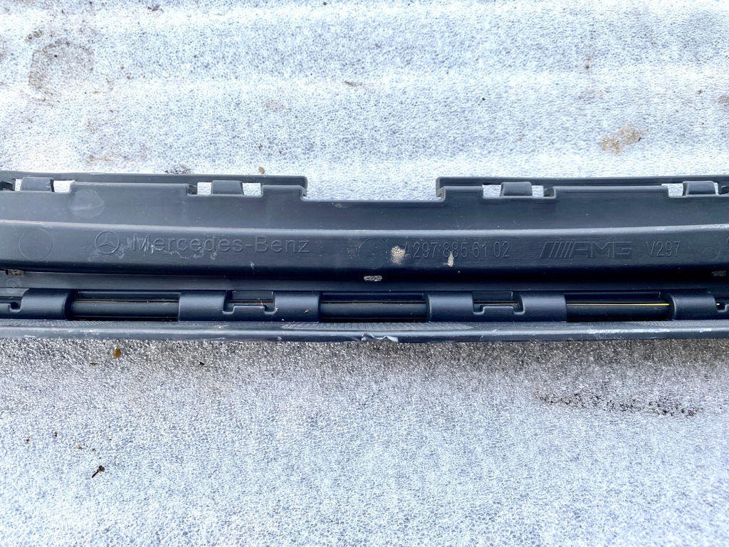 фото №8, Mercedes eqs v297 напрямна бампера задня a2978856102
