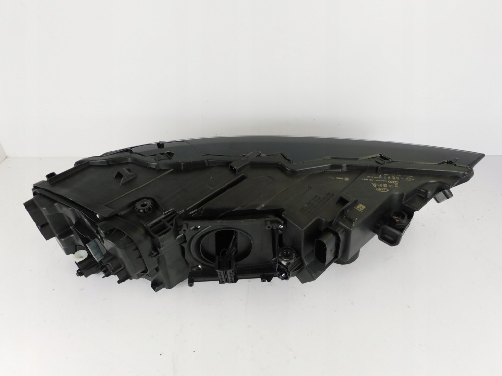 Audi q7 4m фара ліва full led 4m0941033 без  пошкоджень в Україні
