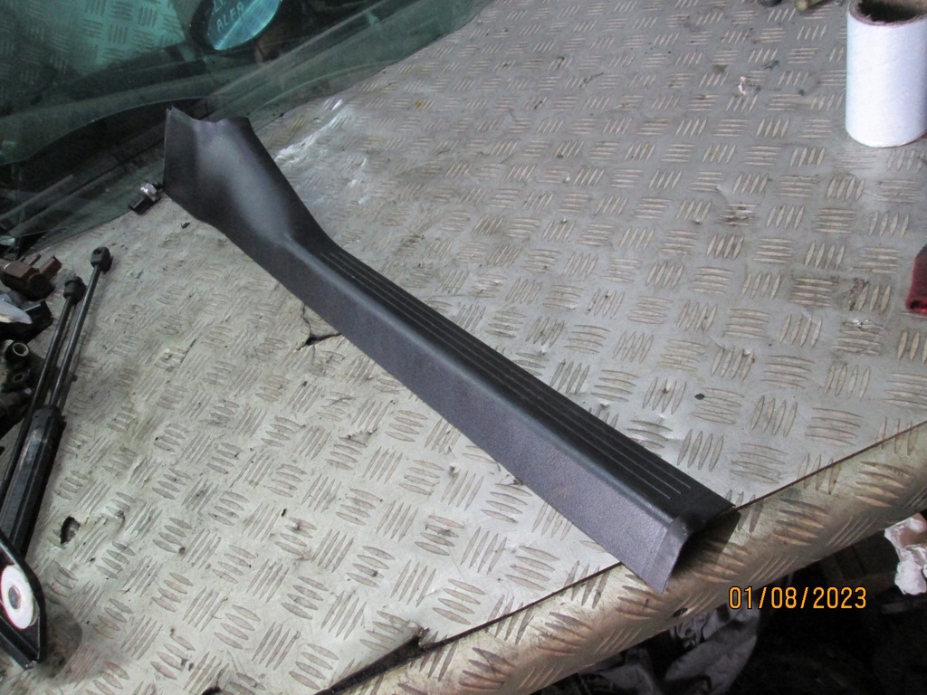 фото №1, Mercedes-benz оригинальный номер a2036862736 молдинг порог